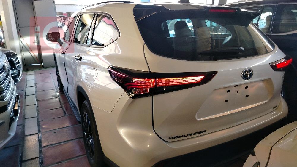 تۆیۆتا هایلاندەر